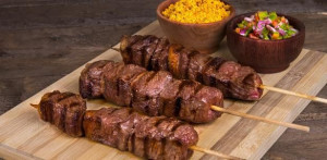 Espetinho de carne